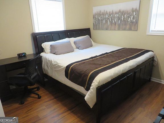 4th image of 3755 Cedar Hurst Way