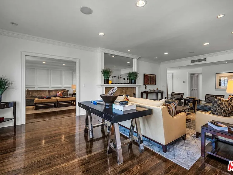 11745 Montana Ave #301 — Photo 8