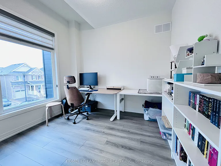 1057 Cameo St — Photo 8