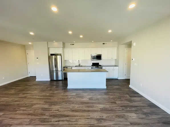 345 Pleasant St #9, Watertown, MA 02472