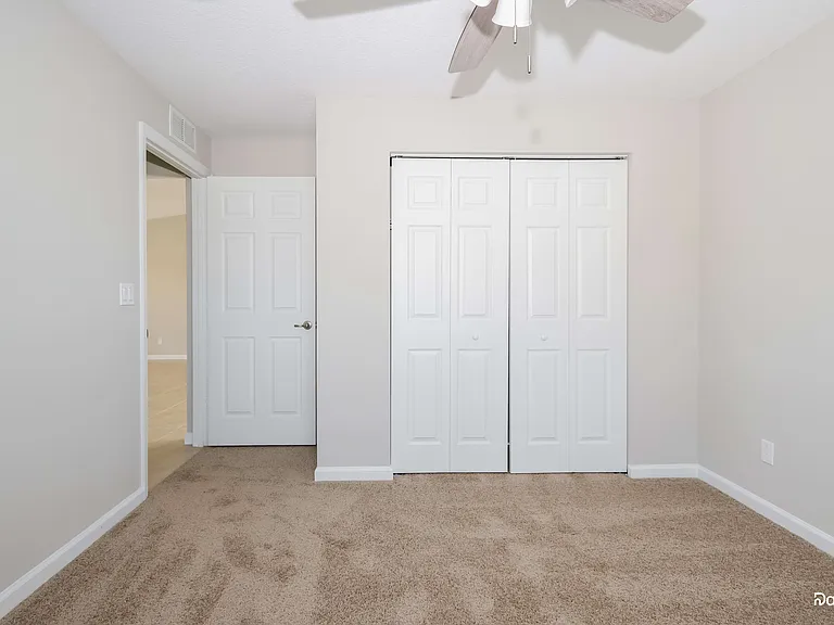 1037 SW Sudder Ave — Photo 9
