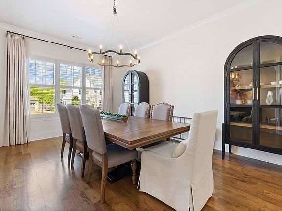 4th image of 576 Winding Wood Cir W