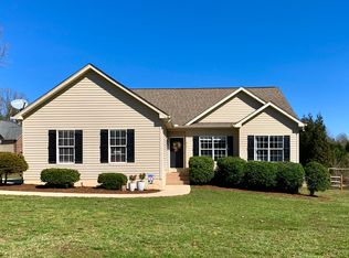 6141 Neptune Dr, Denver, NC 28037