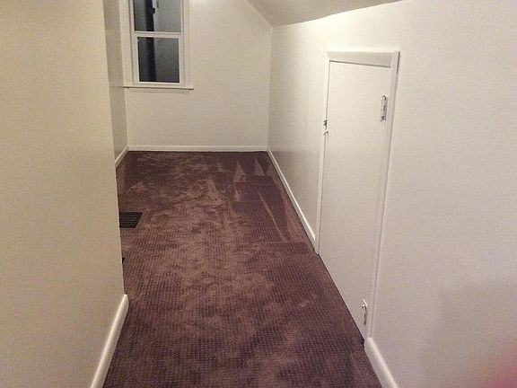5th image of 4242 Sheffield Ave