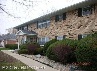 7230 N Port Washington Rd APT 3, Glendale, WI 53217