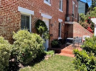 327 4th St SE #A, Washington, DC 20003