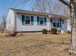 1211 N Nixon Dr, Pontiac, IL 61764