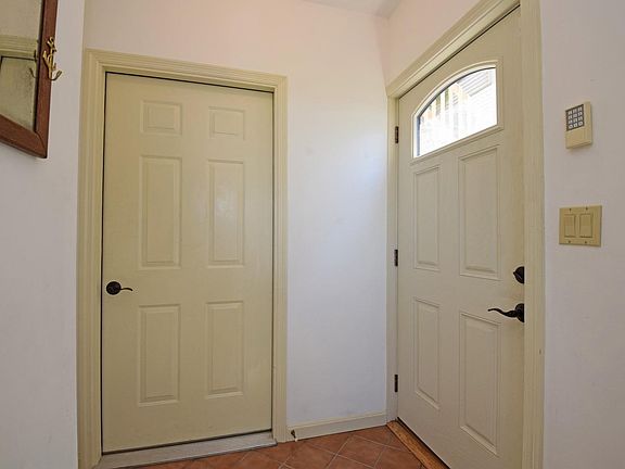 3rd image of 170 Dorsey St