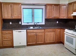 69 W 8th St #1, Bayonne, NJ 07002