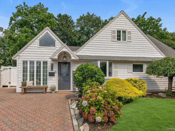 161 Friends Lane, Westbury, NY 11590