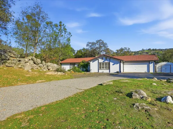 31083 Moccassin Ct, Coarsegold, CA 93614