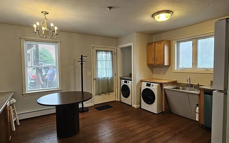 2 Warsaw Ave #1R — Photo 4