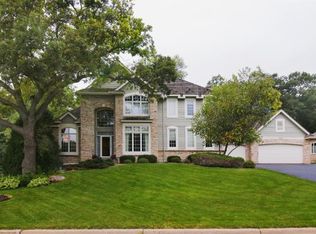 14904 Summit Oaks Dr, Burnsville, MN 55337