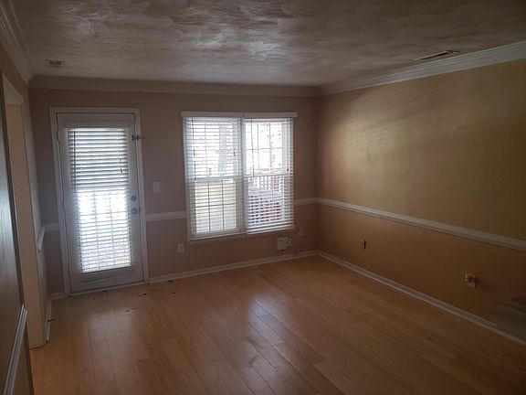 4th image of 552 Mulligan Dr