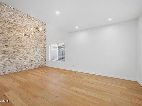 4th image of 6209 W JONES Avenue