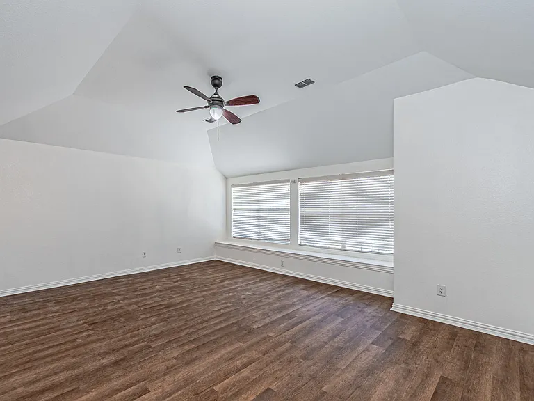 6801 Amesbury Ln — Photo 29