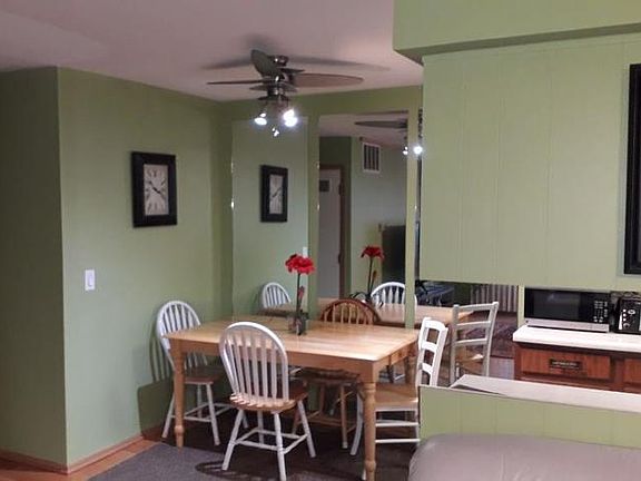 4th image of 1532 Quaker Ln #171D