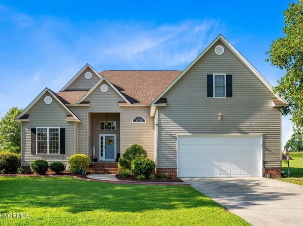 2616 Spring Creek Drive, Grimesland, NC 27837