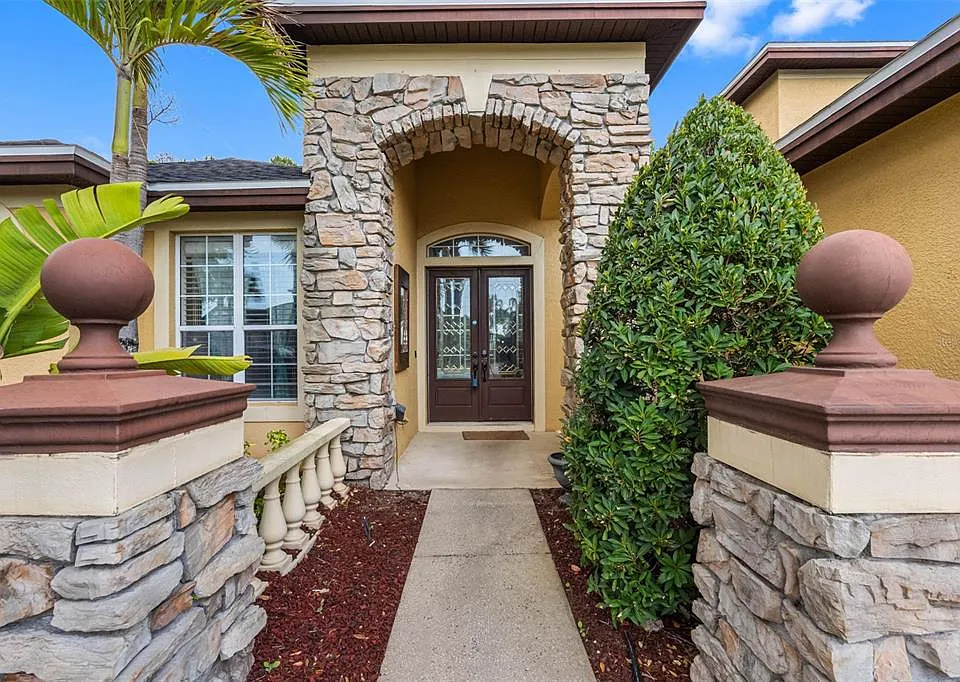 16750 Ivy Lake Dr