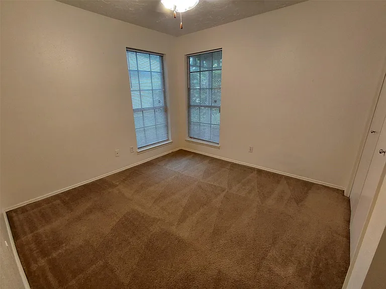 3203 Mourning Dove Dr — Photo 16
