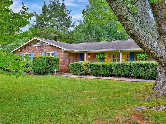 2nd image of 8229 Corteland Dr