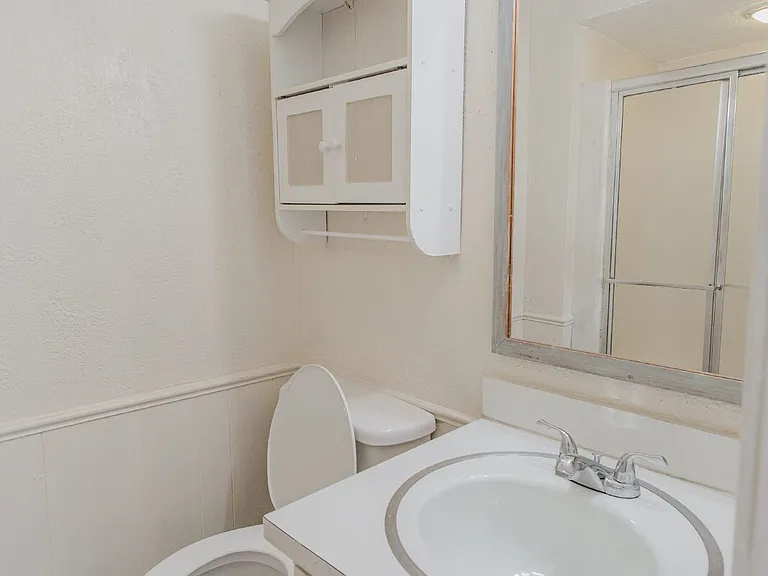 9212 S McKinley Ave — Photo 27