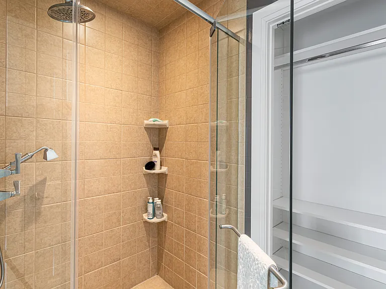 147 Waterfront St #402 — Photo 33
