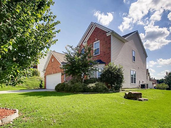 2nd image of 11 Melanie Rose Ln