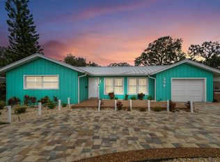 340 Mehlenbacher Rd, Belleair, FL 33756