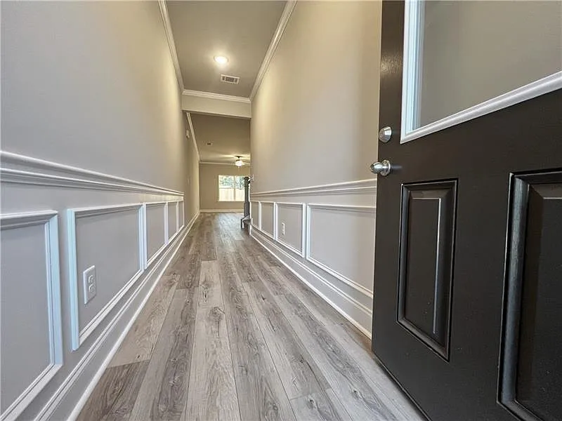 4 bed, 2.5 bath, 2326 sqft, $2,699 — Photo 3