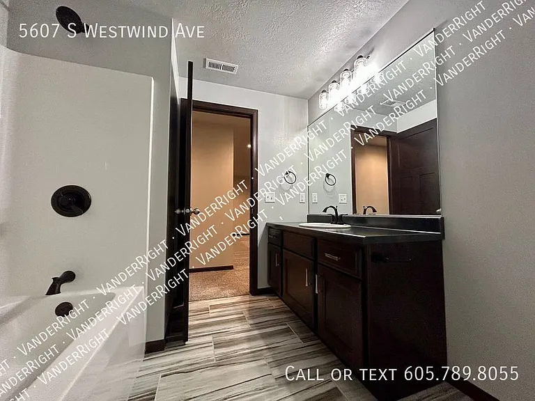 5607 S Westwind Ave — Photo 32