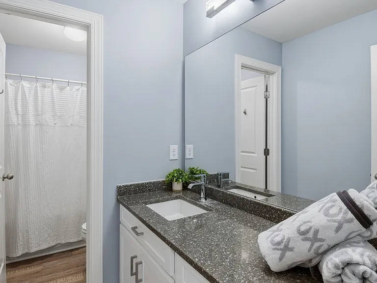 623 Streamside Ln — Photo 27