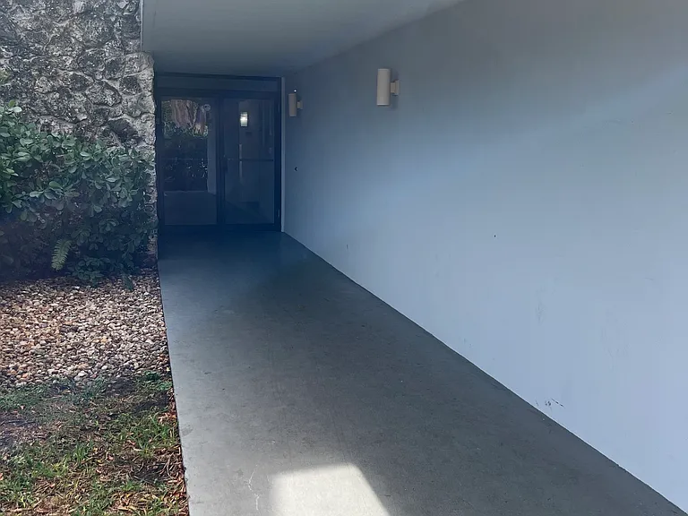 MIAMI CONDO HOLDINGS — Photo 10