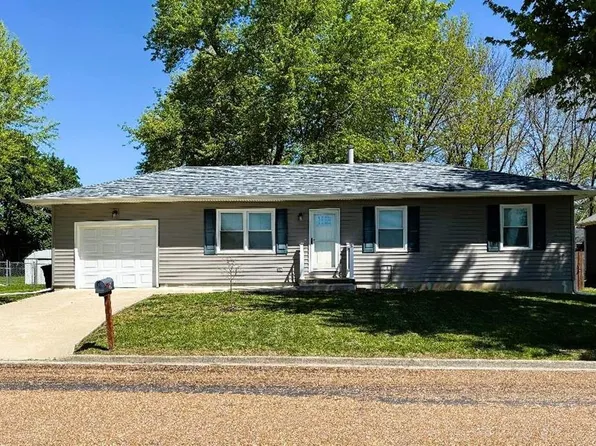 304 SE 10th Street Ter, Concordia, MO 64020