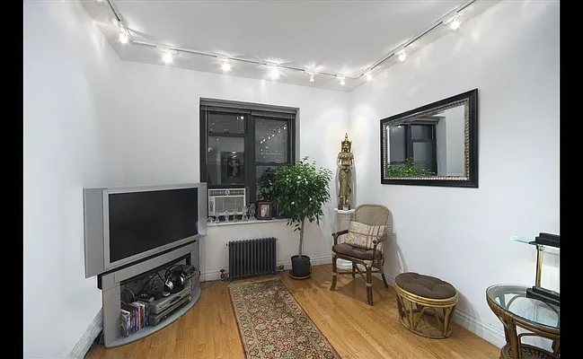 Rented by R & E Real Estate Management Co Inc | media 10