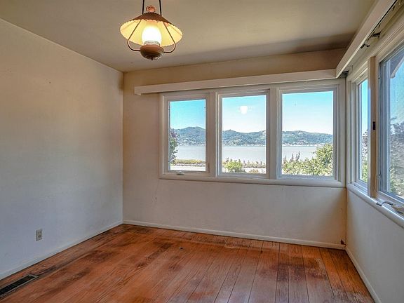 5th image of 801 Tiburon Boulevard