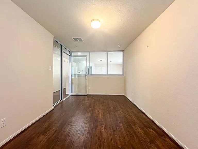 3923 Calgary Cir — Photo 19