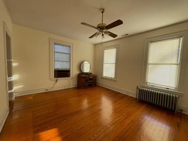 501 E Kingston Ave #E — Photo 14