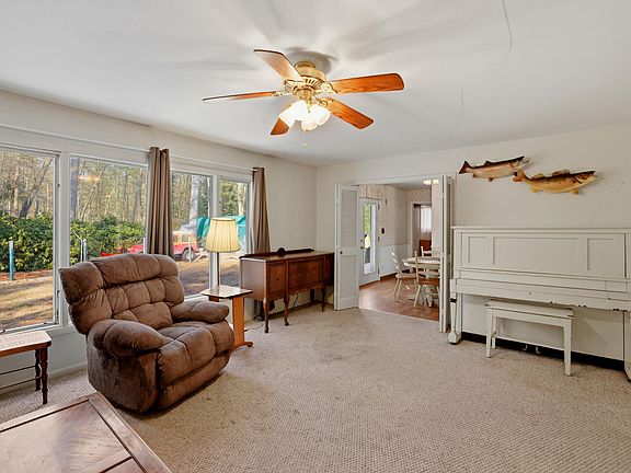 5th image of 5020 W River Rd