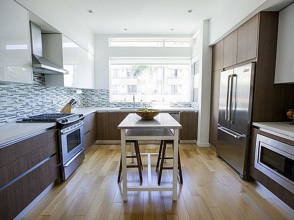 5th image of 1207 N Las Palmas Ave