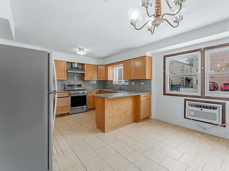 3158 N Neenah Ave #1C — Photo 18
