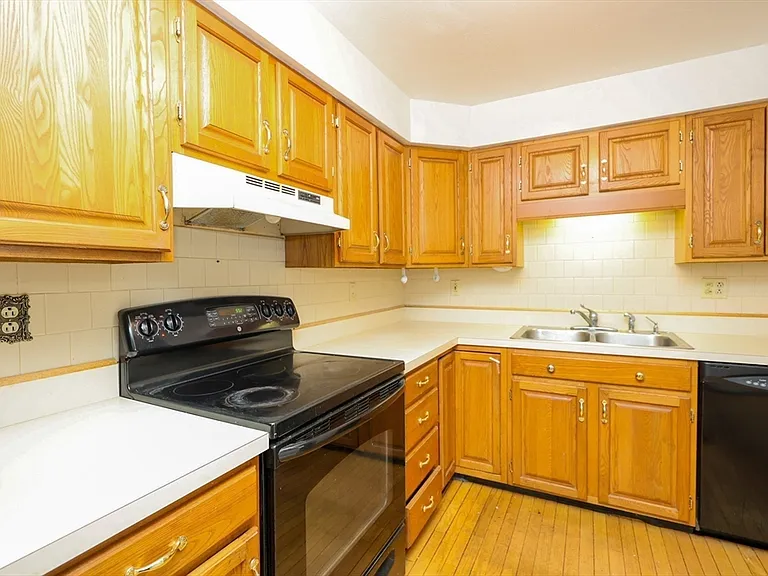 610 S Franklin St #B202 — Photo 12
