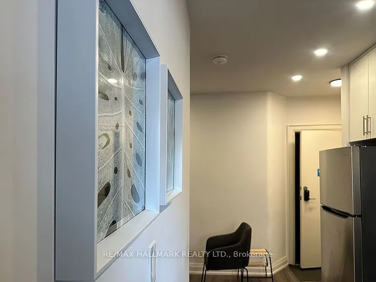 595 Saint Clair Ave W #4 — Photo 5