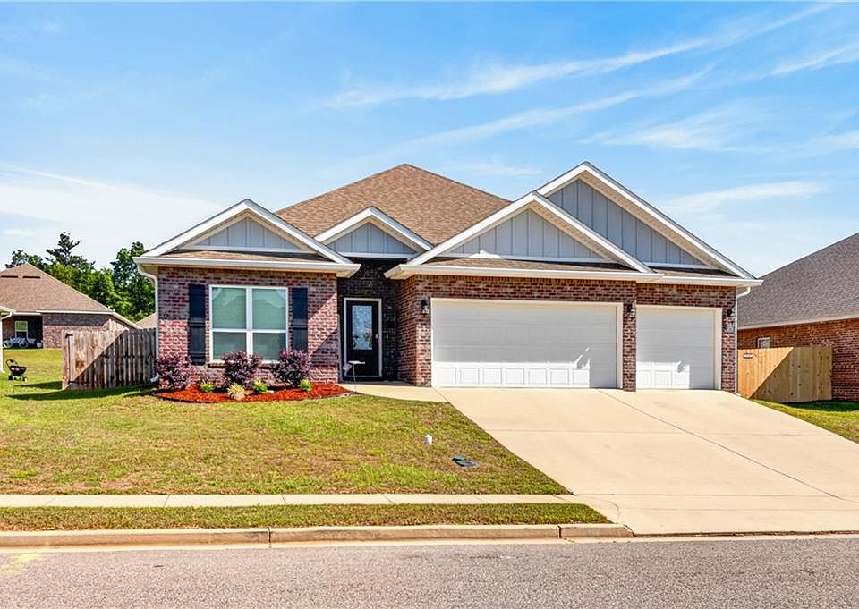 1st image of 3370 Woodlands Dr