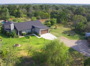 154 Oak Ridge Dr, Cedar Creek, TX 78612