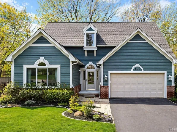 461 Alexander Dr, Commerce Township, MI 48390