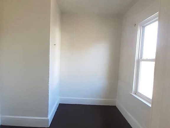 4th image of 59 Langmeyer Ave #2