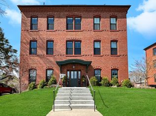 15 Sparhawk St #2, Amesbury, MA 01913