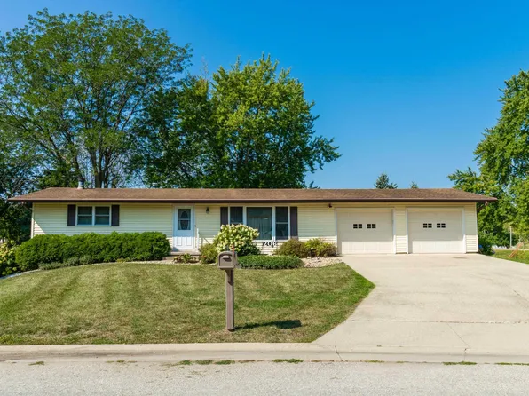 206 Thelma St, Hudson, IA 50643