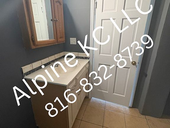 5th image of 1200 E 80th St